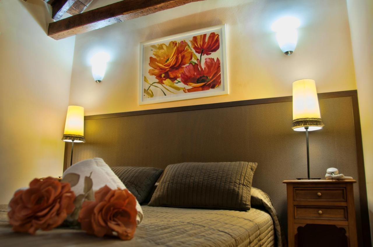 Hostal Alfonso XII By Toledo Ap Екстериор снимка